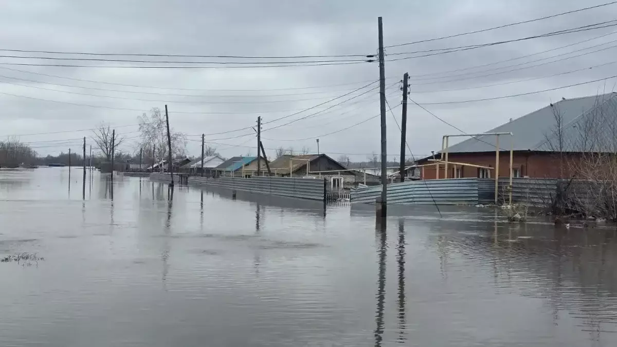 На автодорогах Казахстана определили 229 паводкоопасных участков