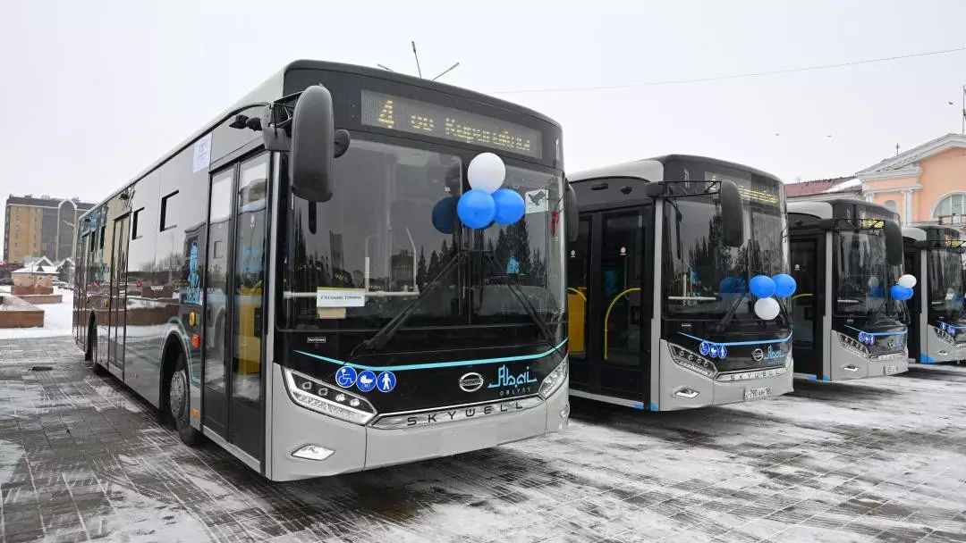 32 современных автобуса пополнили автопарк Семея
