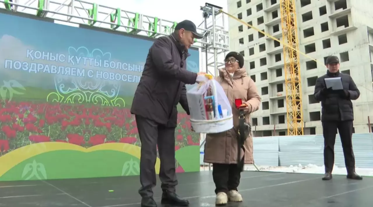 Амал мерекесінде өскемендік 20 отбасы баспаналы болды