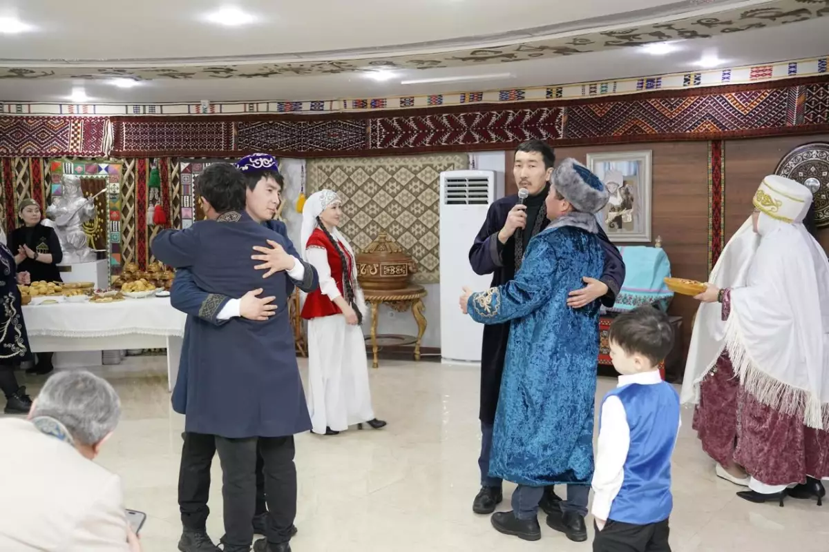 "Бұл күні 365 күй орындалған": Астанада Наурыздың тарихы мен тағылымы талқыланған халықаралық конференция өтті