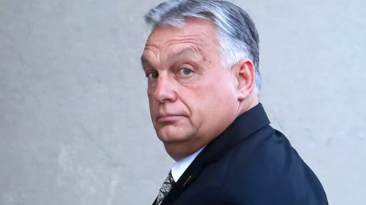 Экономика подводит Орбана: партия "Фидес" отстаёт от оппозиции на 12% перед выборами