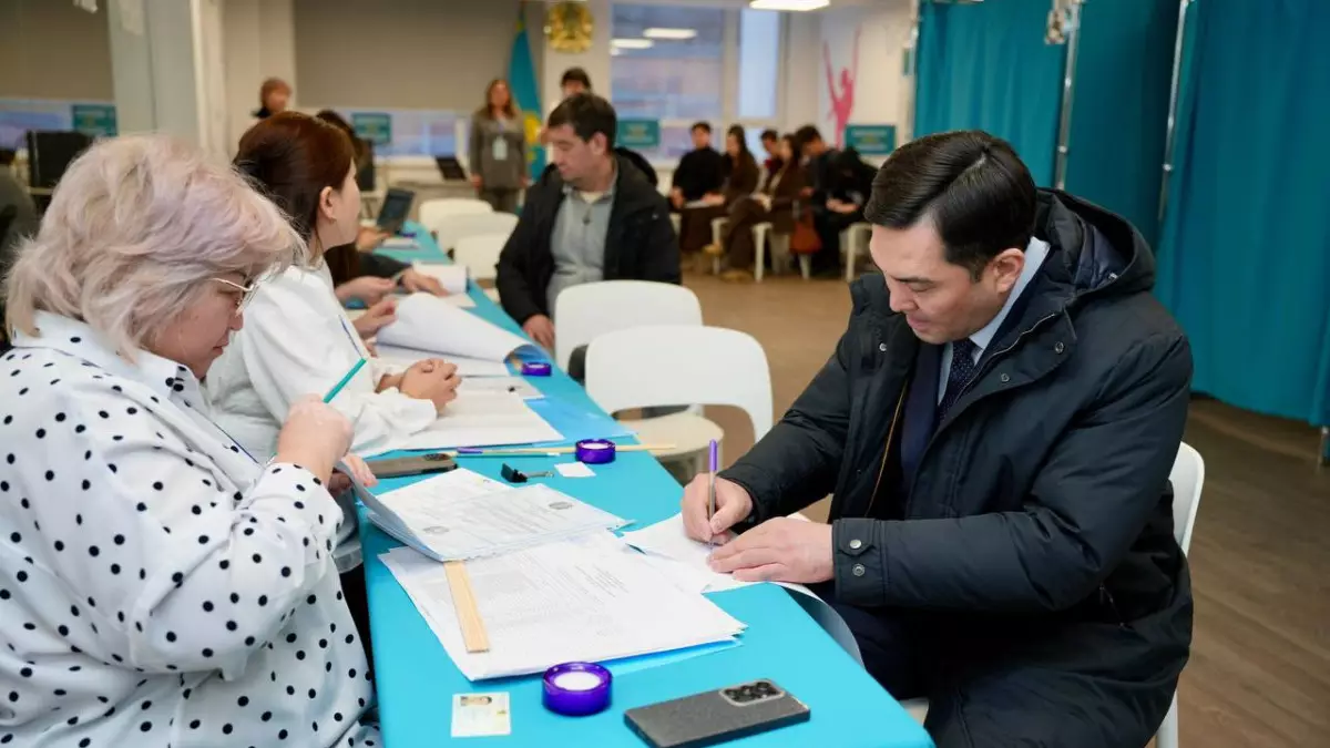 Ерлан Аккенженов проголосовал на референдуме