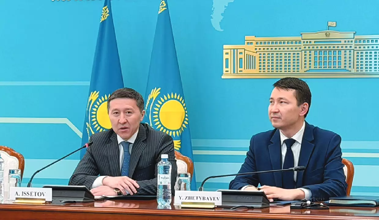 Казахстан готовится к историческому референдуму по новой конституции.