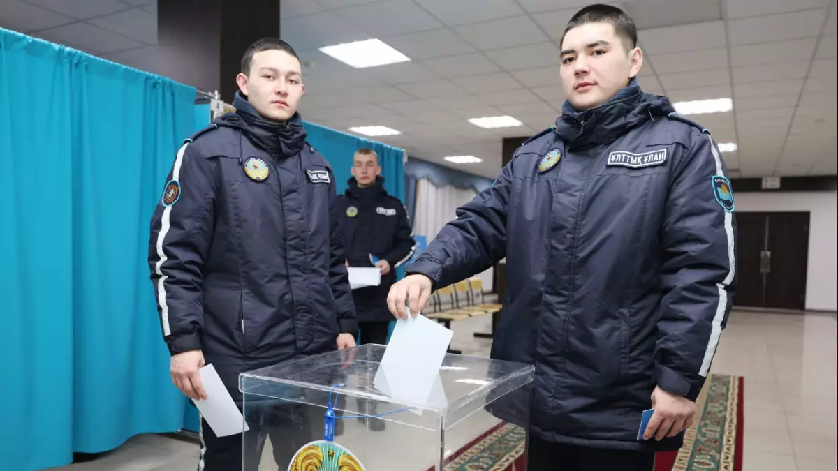 Солдат Нацгвардии проголосовал в свой день рождения