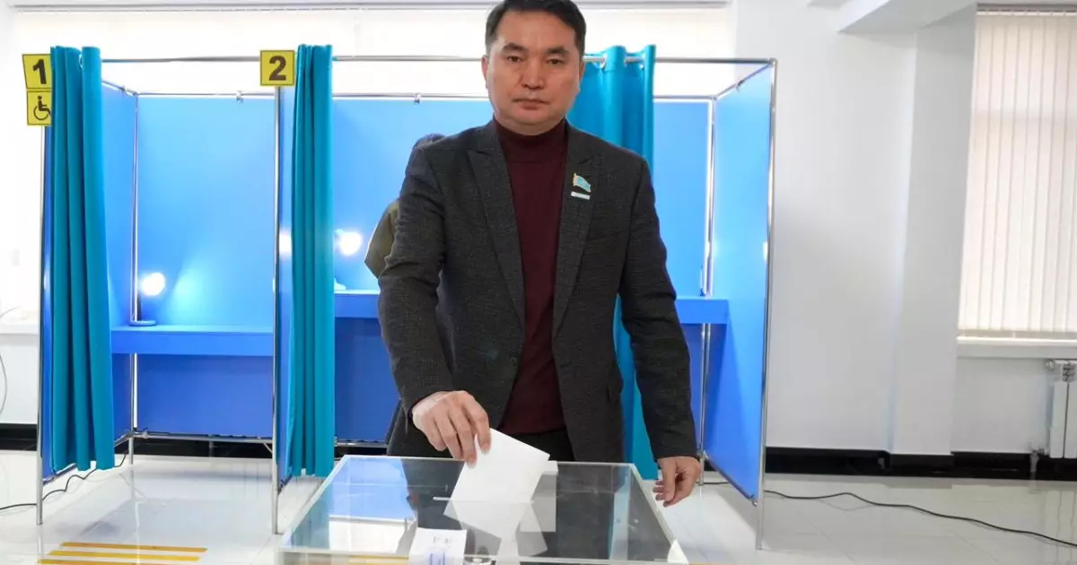   «AMANAT» партиясы Алматы облыстық филиалының атқарушы хатшысы референдумда дауыс берді   