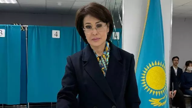 Ақмарал Әлназарова референдумда дауыс берді
