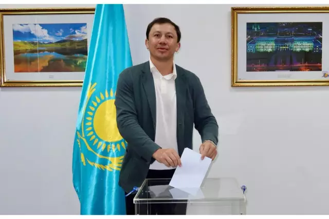 Референдум: Головкин Таиландта дауыс берді