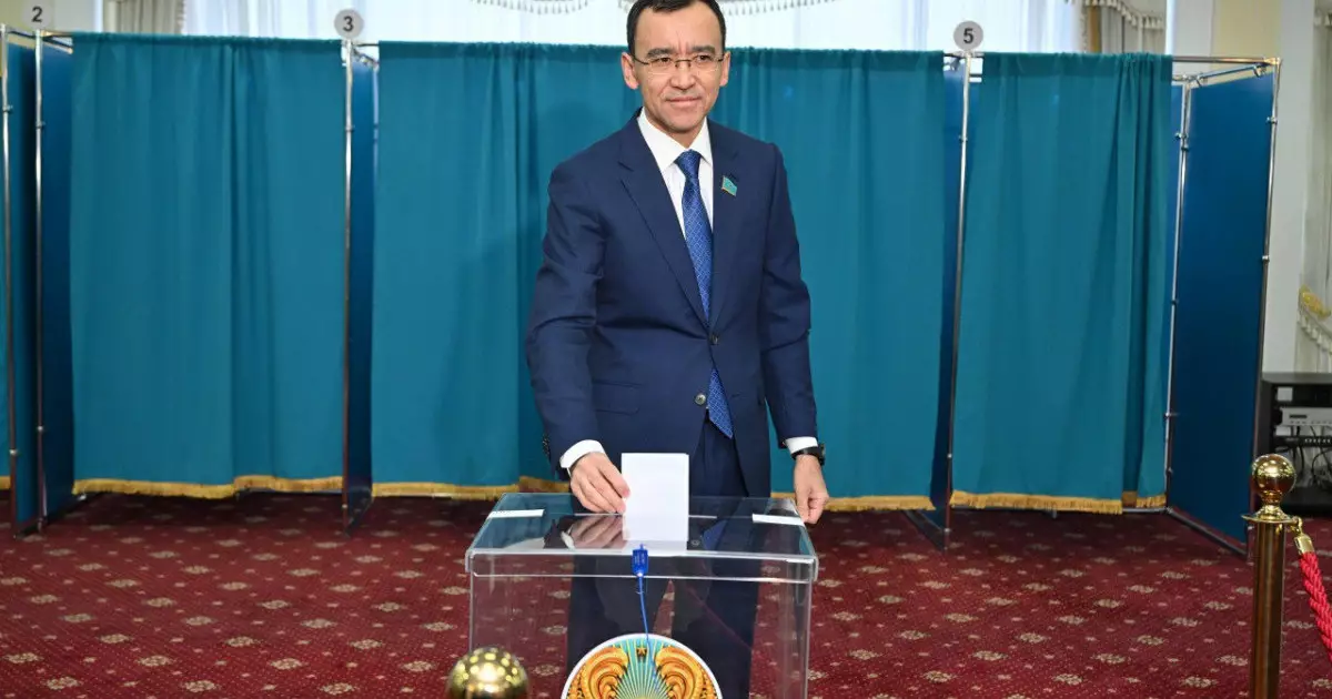  Сенат төрағасы Мәулен Әшімбаев референдумда дауыс берді 