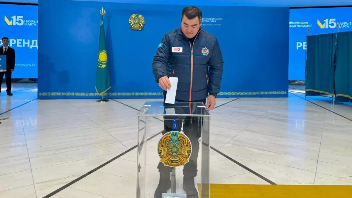 Шыңғыс Әрінов референдумға қатысып, өз таңдауын жасады