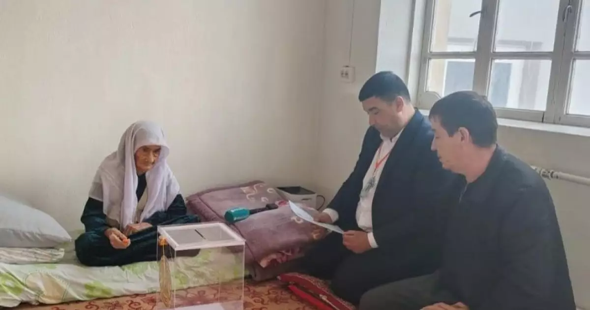  Түркістан облысында 103 жастағы кейуана референдумда дауыс берді 