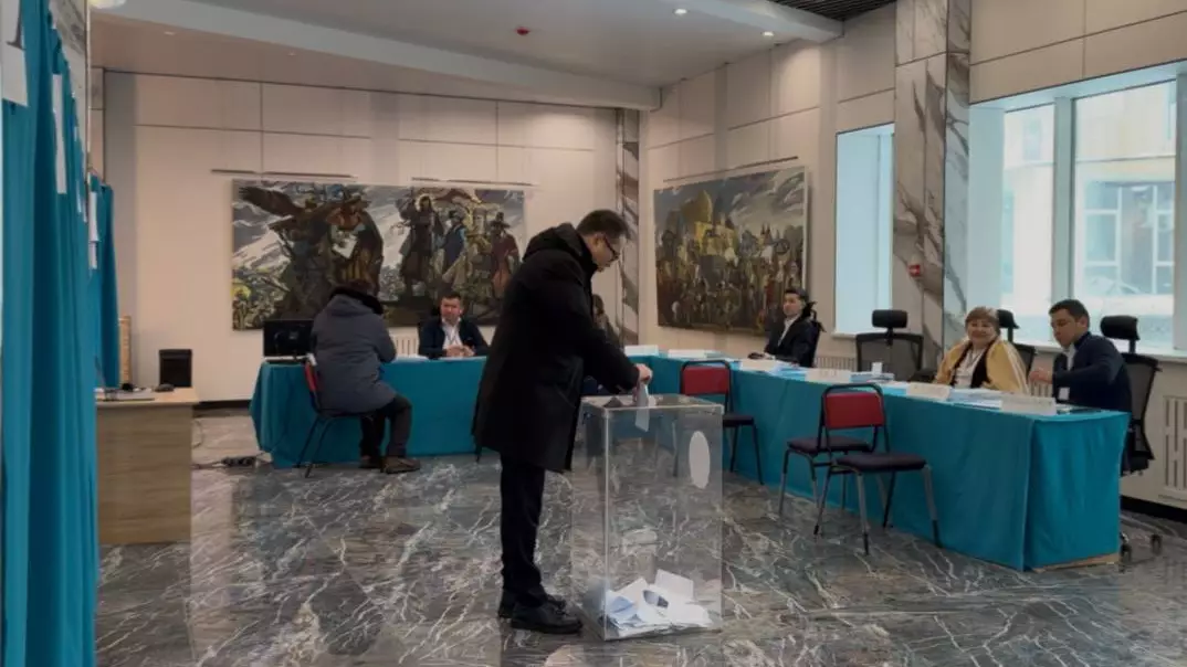 Арман Шаққалиев референдумда дауыс берді