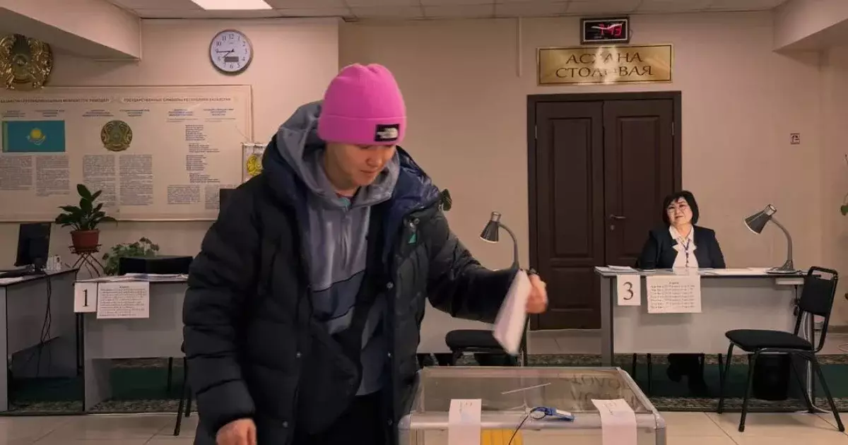 «Әр азаматтың таңдауы маңызды»: Назым Қызайбай референдумда дауыс берді