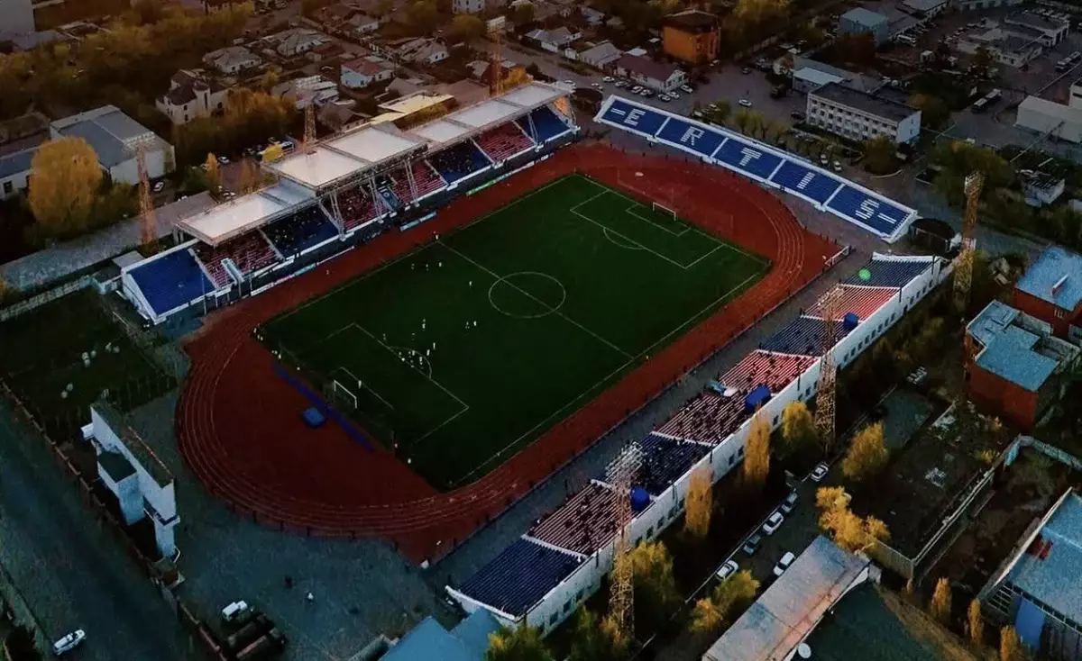 Павлодардағы футбол думаны кешігеді – “Ертіс” – “Атырау” матчы қашан өтеді?
