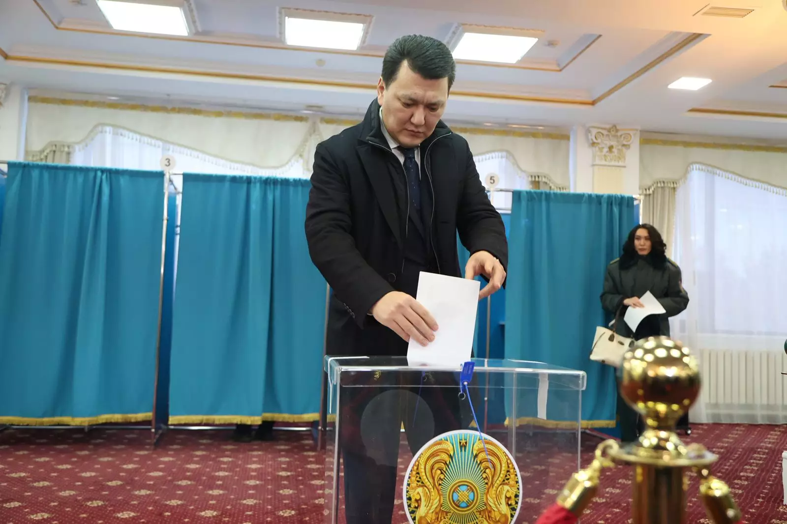 Казахстанцы решают, каким будет будущее страны — Ерлан Карин