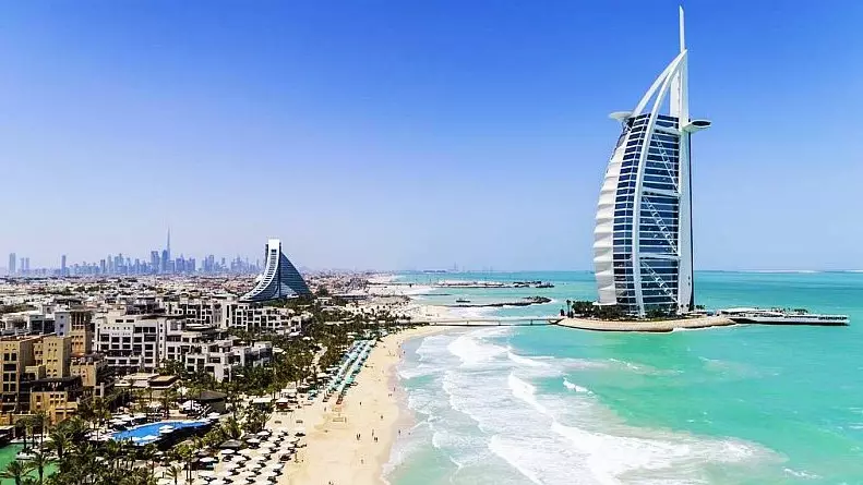 Геосаяси жағдай: Дубайдағы бес жұлдызды қонақүйлер бағаны екі есеге жуық төмендетті