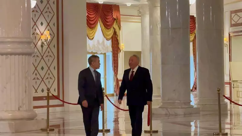 Нурсултан Назарбаев проголосовал на референдуме в Астане