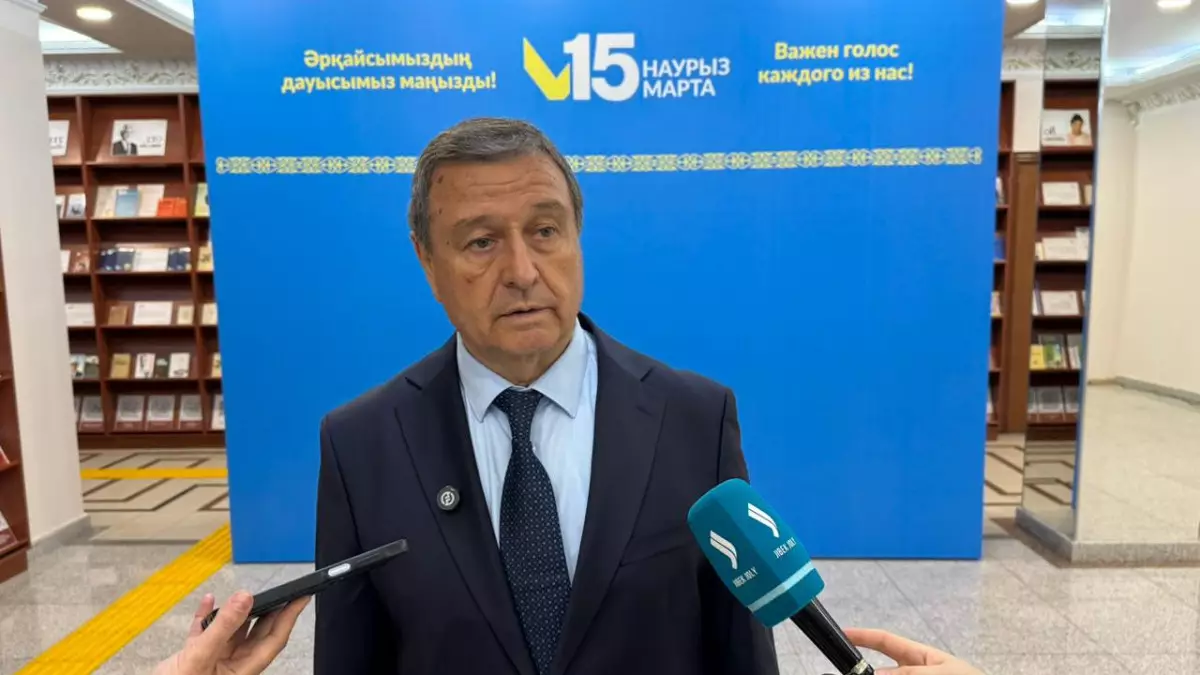 Тәжікстандық бақылаушы: Қазақстандағы референдум жоғары деңгейде ұйымдастырылған 