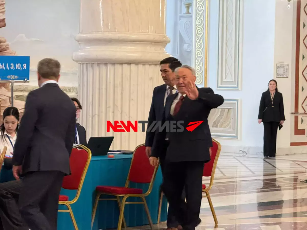 Назарбаев проголосовал на референдуме