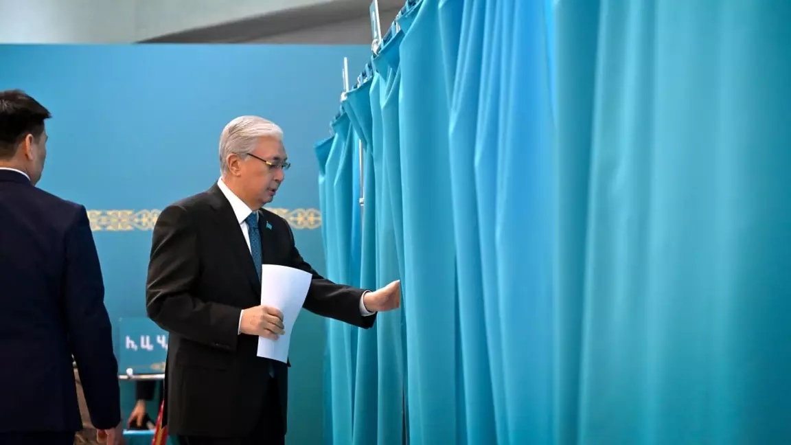 Тоқаев референдумда дауыс берді