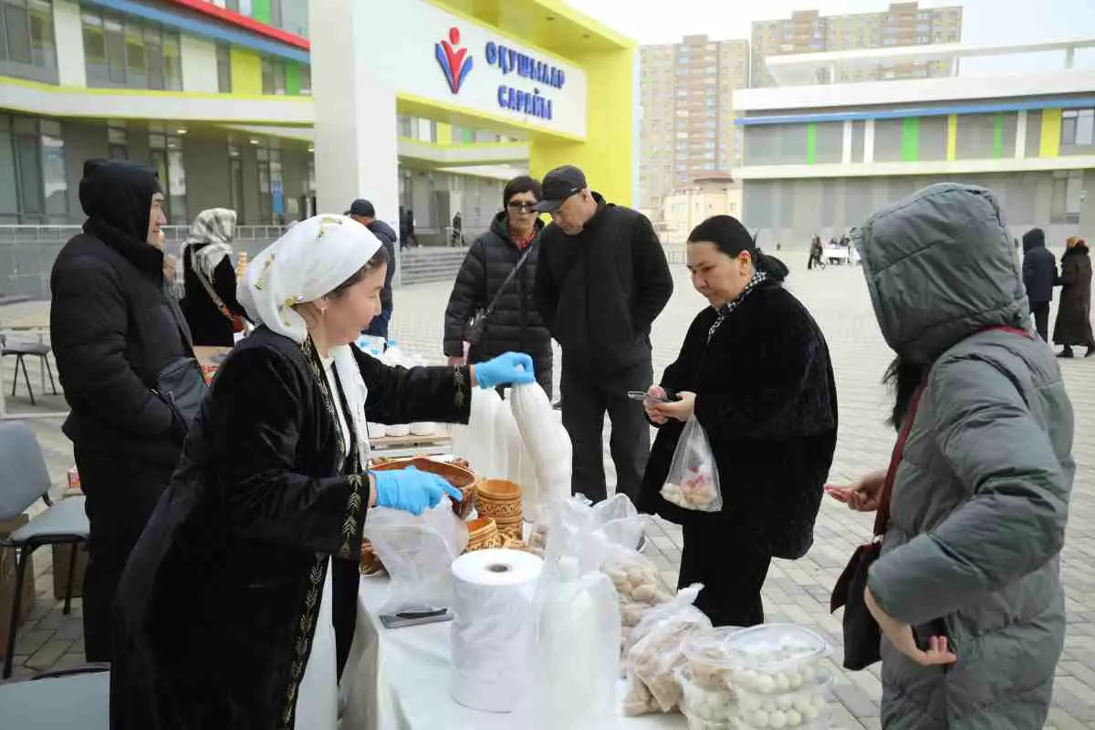 Праздничная атмосфера царит на избирательных участках в Мангистауской области