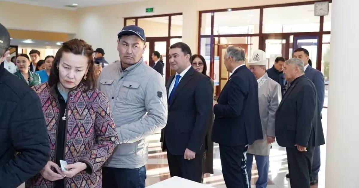  Түркістан облысында референдумға келушілердің қарасы қалың 