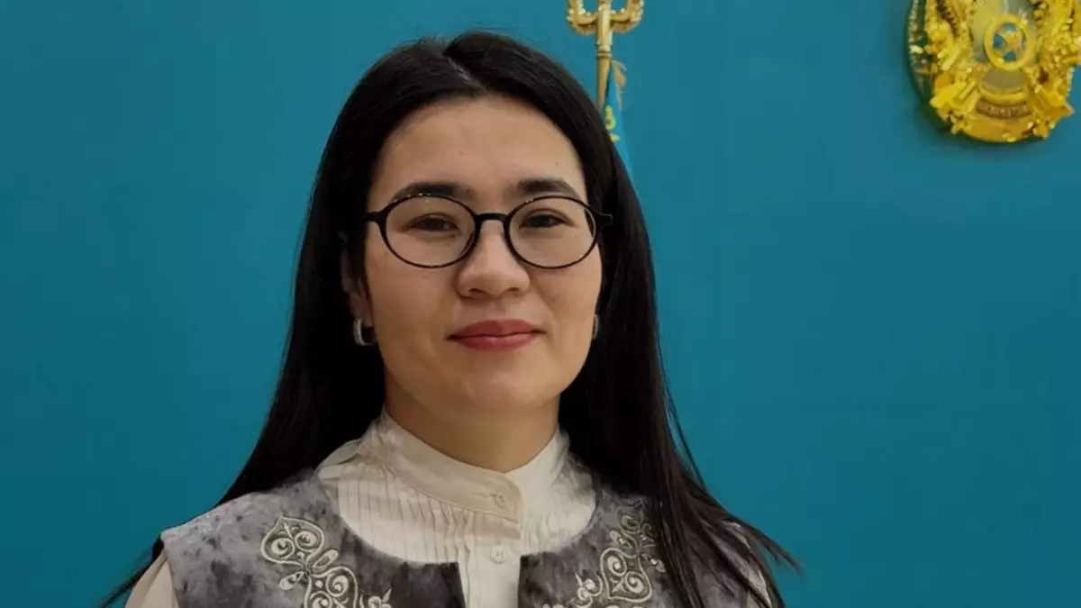 Трендтен қалмайтын мектеп директоры дауыс берді