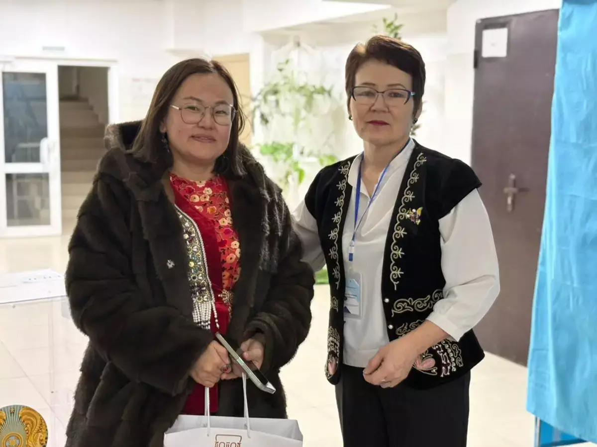 В Мангистауской области первым избирателям вручили подарки - новости на Lada.kz 15.03.2026