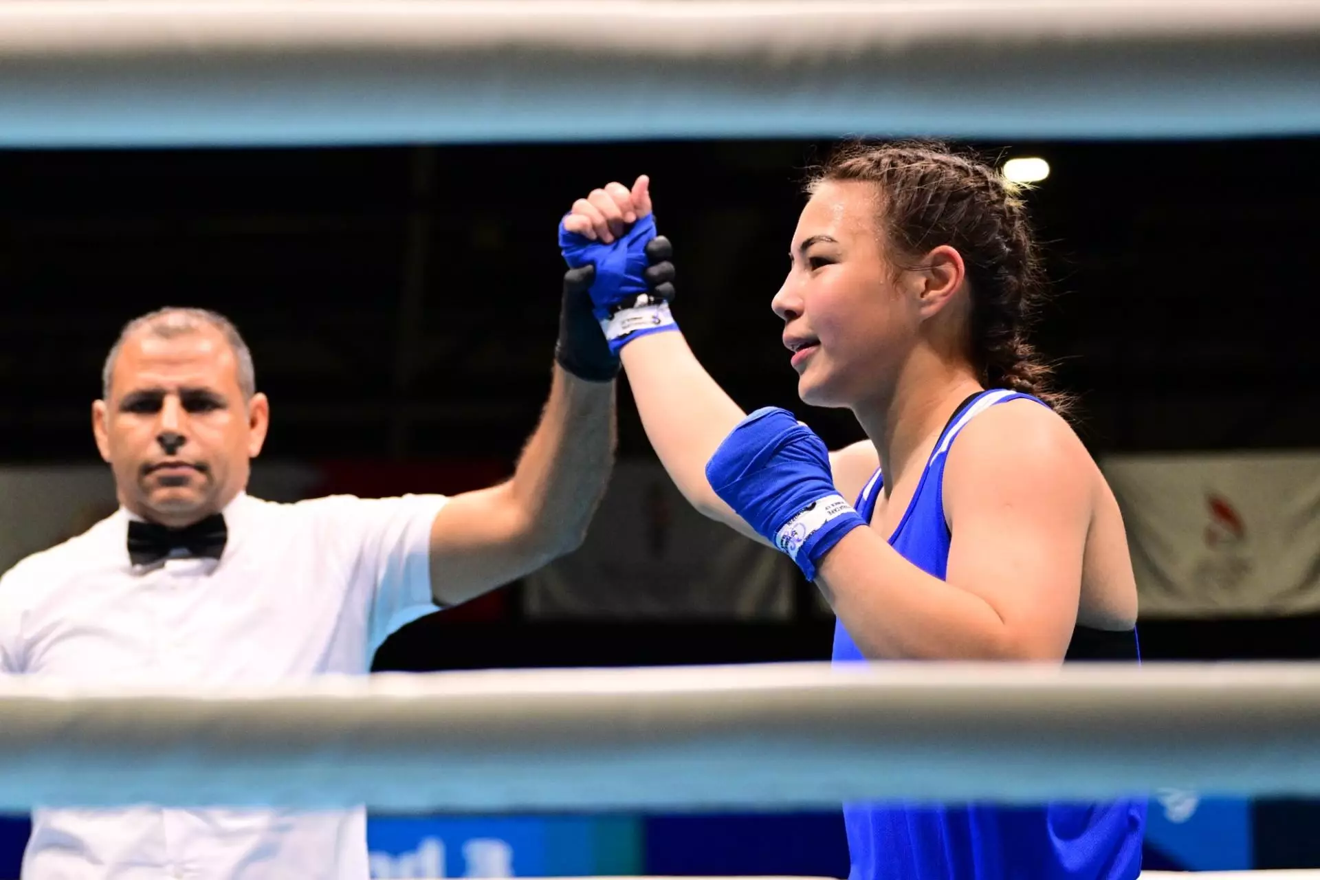 Казахстанка нокаутом выиграла боксерский турнир в Бангкоке