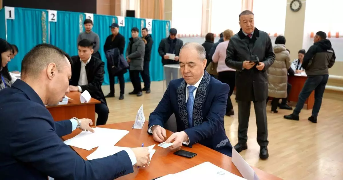  БҚО әкімі Нариман Төреғалиев референдумда дауыс берді 