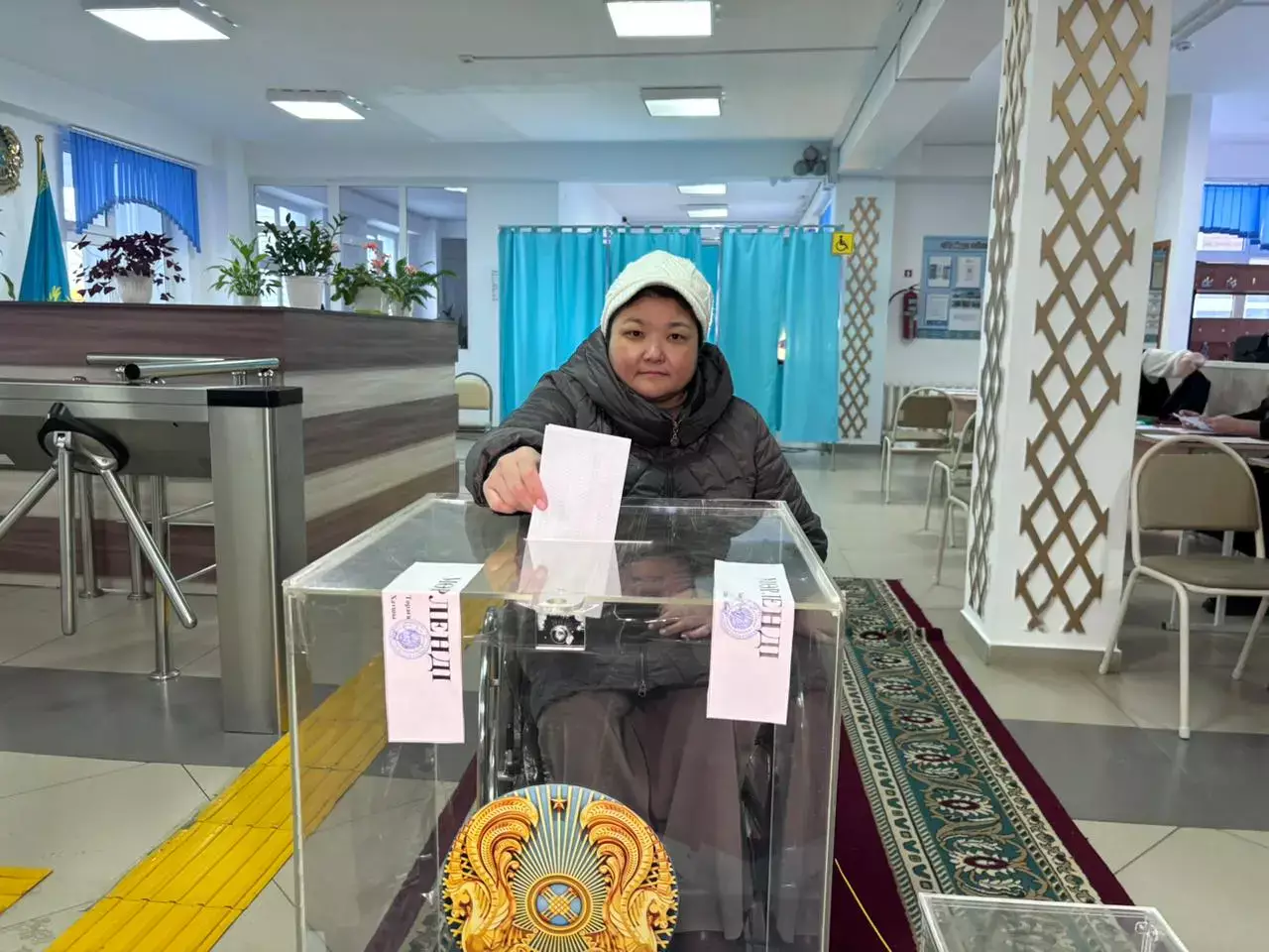 БҚО-да 2254 мүмкіндігі шектеулі азаматқа дауыс беру үшін арнайы жағдай жасалды