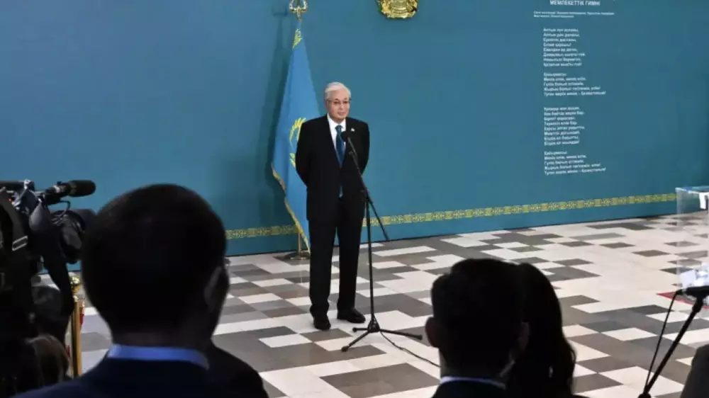 Тоқаев жаңа Конституцияны дайындау мерзіміне қатысты сынға жауап берді
