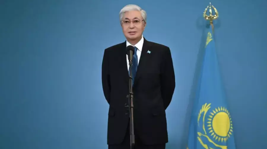 Президент жаңа Конституцияны дайындау мерзіміне қатысты сынға жауап берді