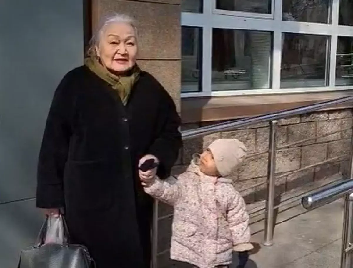 Жазушының айтуынша, референдум — азаматтарға ел болашағы үшін маңызды мәселелер бойынша өз ұстанымын білдіруге мүмкіндік беретін алаң.