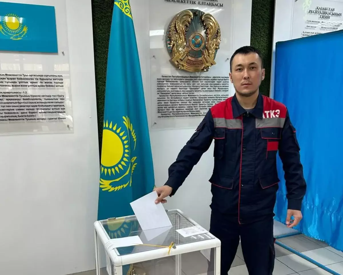 «Алматыжылужайэнерго» қызметкерлері референдумда дауыс беруге қатысып жатыр