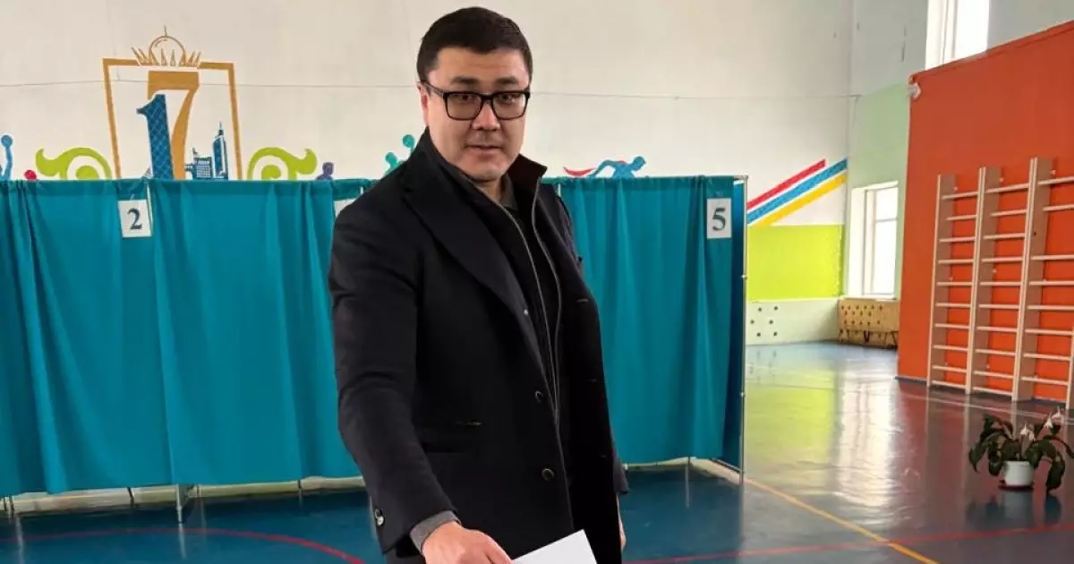   Бақтияр Мәкен республикалық референдумға қатысып, өз даусын берді   