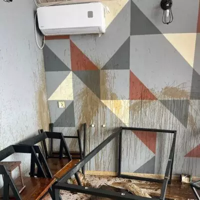 «Полный расколбас»: молодые люди разгромили арендованный дом и выложили видео в сеть