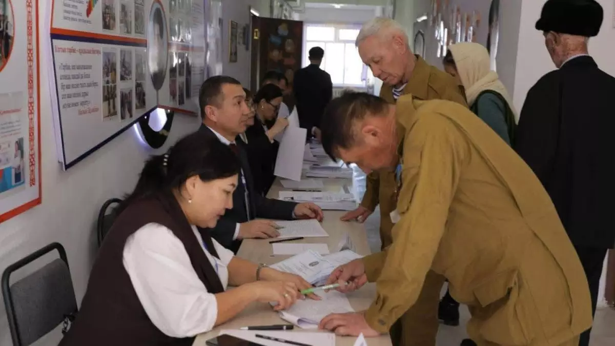 Референдумда ардагерлер де қалыс қалған жоқ