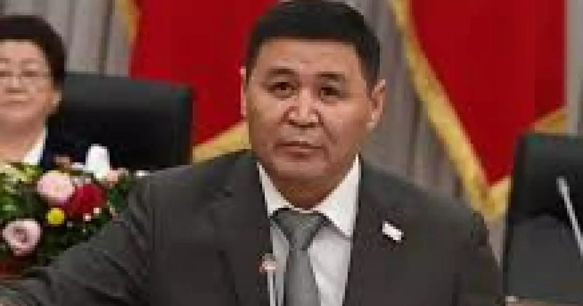  Брат экс-главы ГКНБ Кыргызстана Камчыбек Ташиев сложил депутатский мандат 