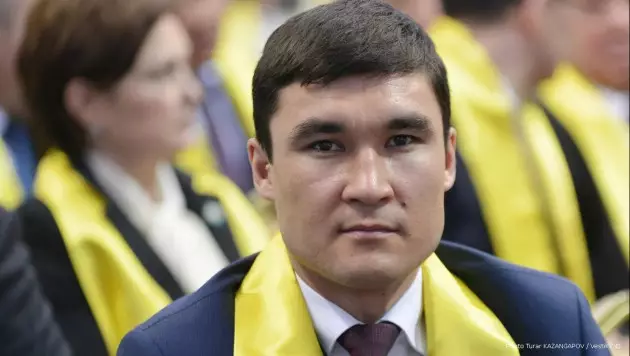 Серик Сапиев отдал свой голос на референдуме-2026