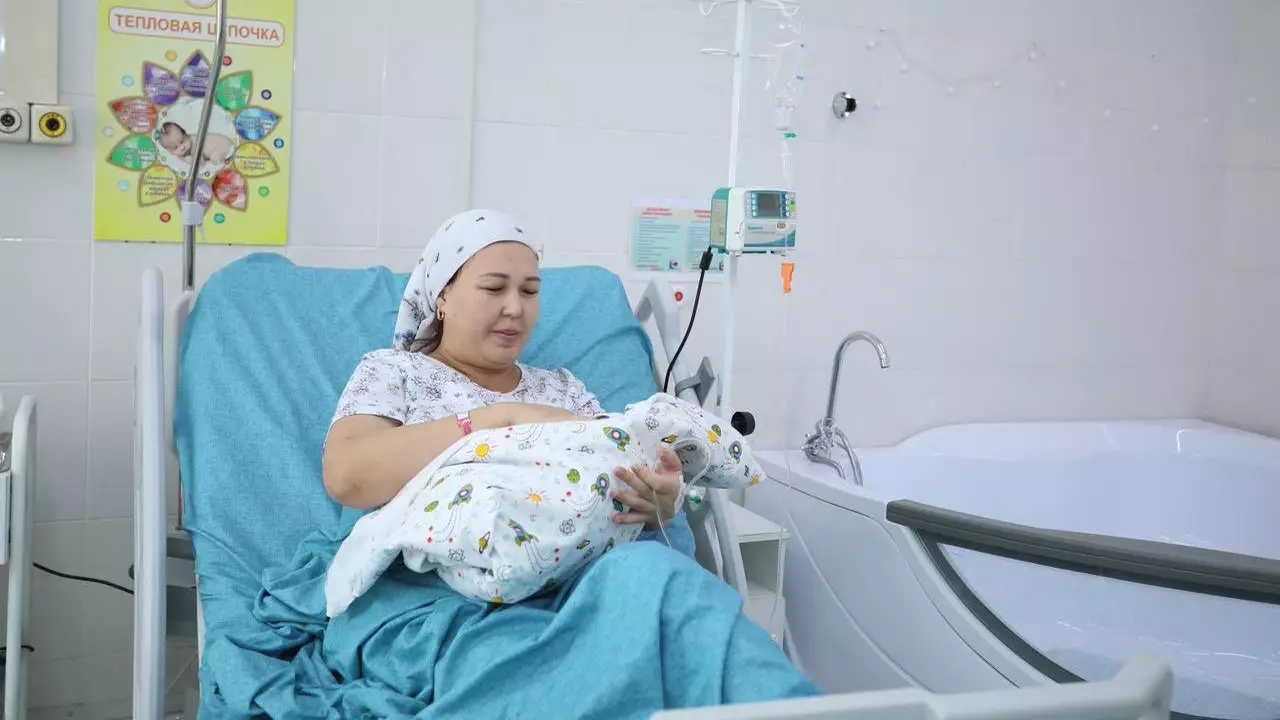 Ақтауда референдум күні туған сәбиге Ата-заң есімі берілді