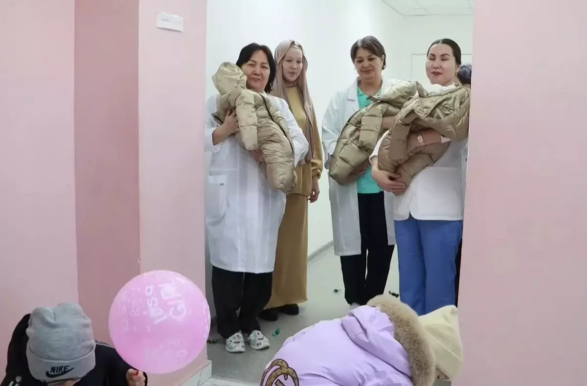 Атырауда референдум қарсаңында екі бірдей үшем дүниеге келді