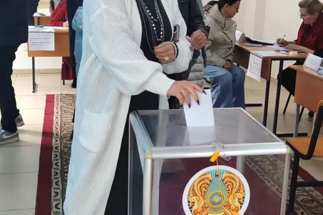 Олимпиада чемпионы Ольга Шишигина Алматыда референдумға қатысты