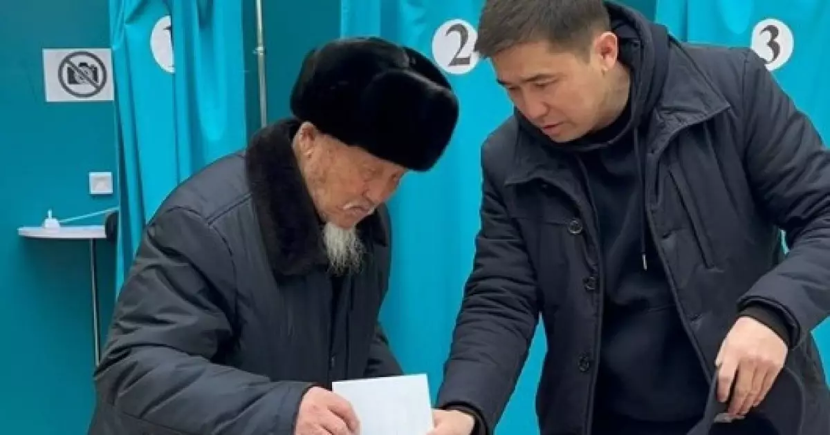   Қосшыда 102 жастағы Берлинге дейін барған ардагер ел болашағына үн қосты   