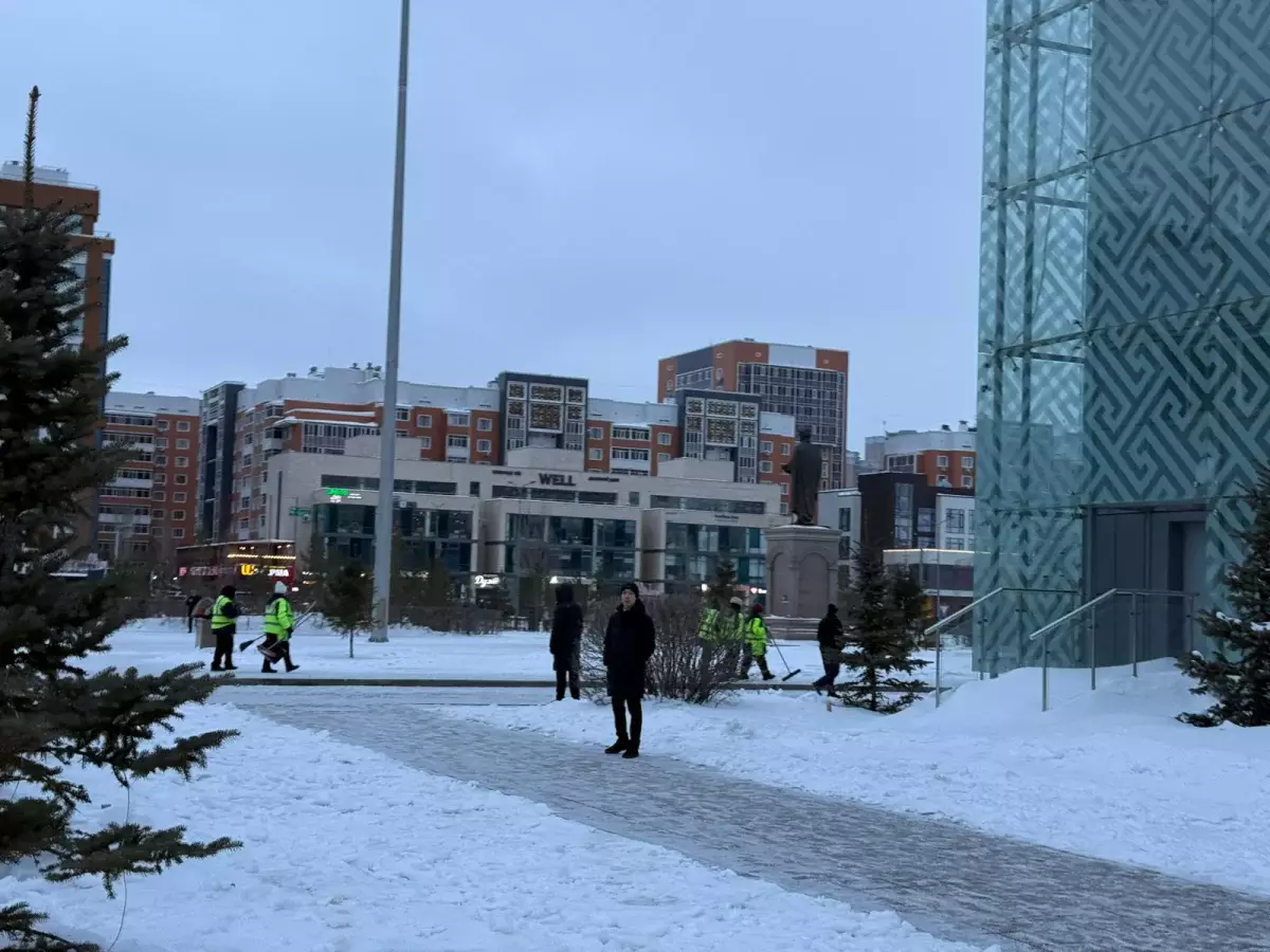 Астана голосует на историческом референдуме – фоторепортаж