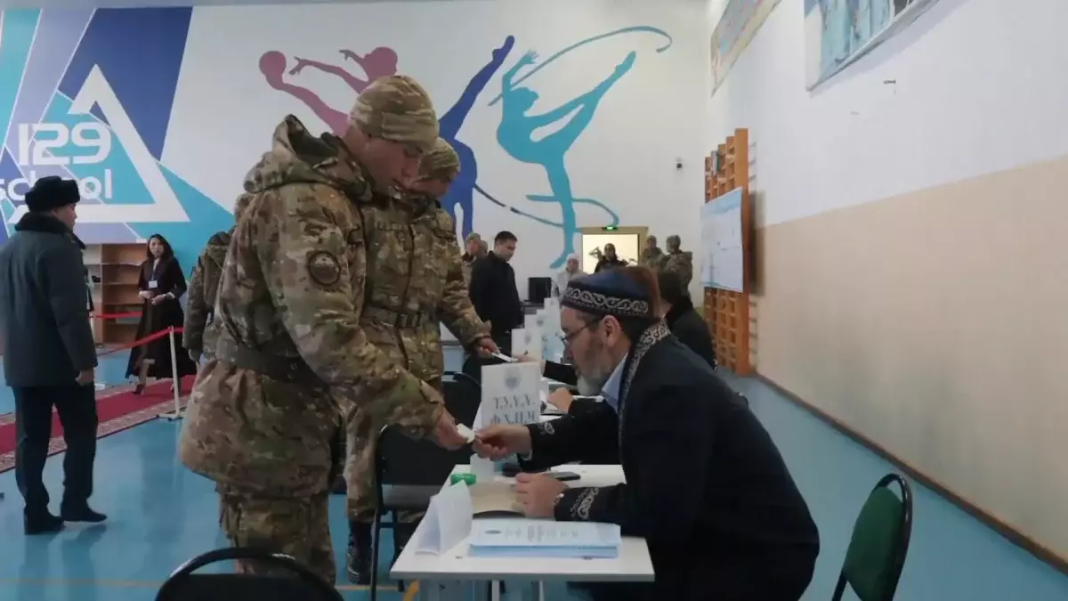 Шымкентте әскердегі сарбаздар науқанға үлес қосты