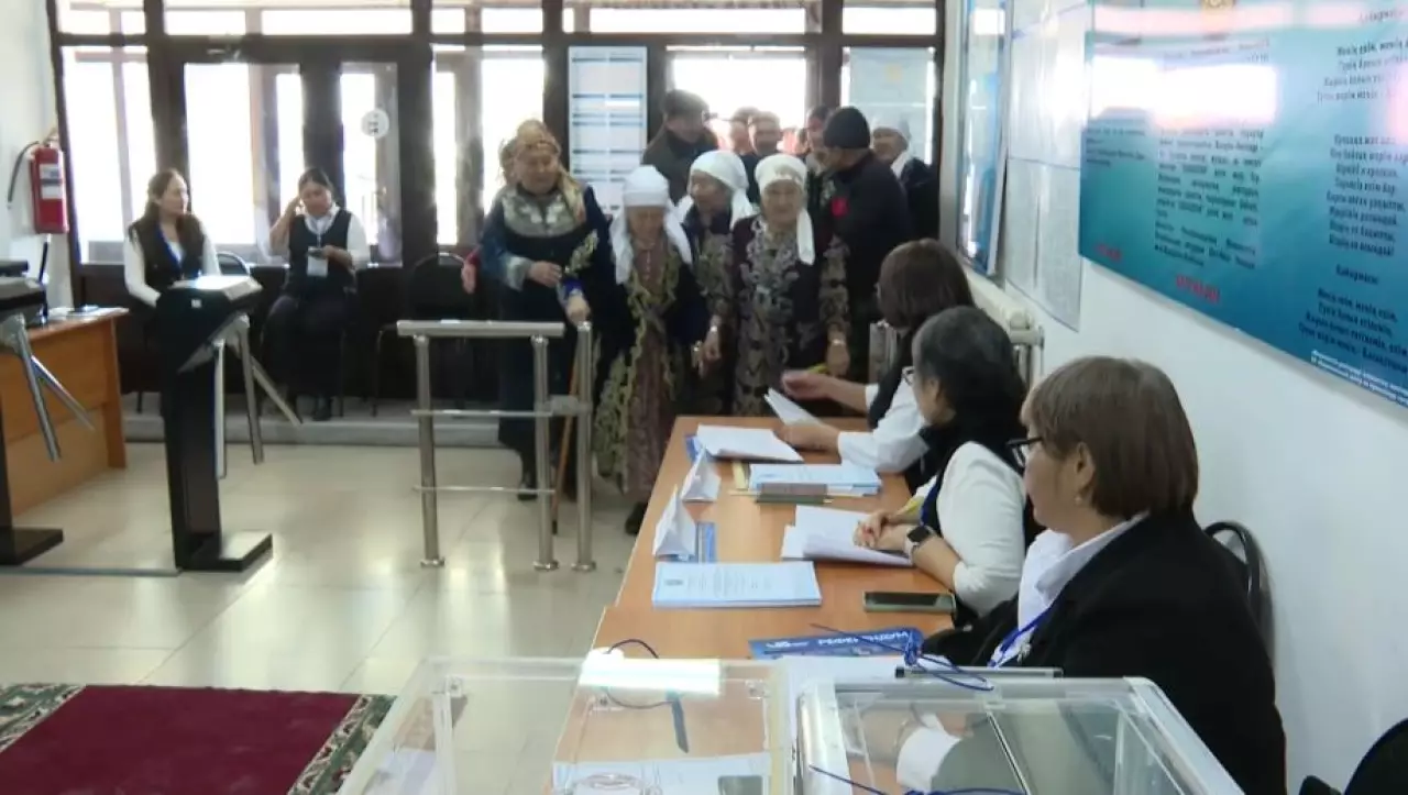 Жетісу облысында референдумда 30 адамнан тұратын тұтас әулет дауыс берді