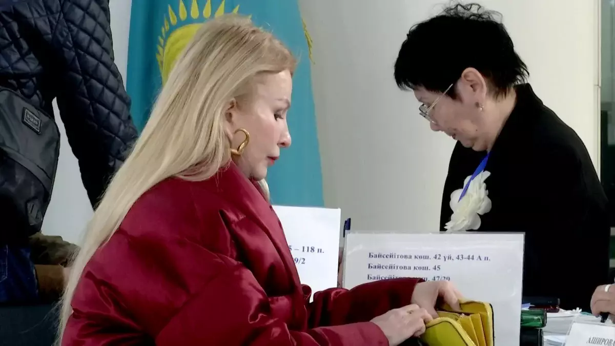 Жамиля Серкебаева референдумда дауыс берді