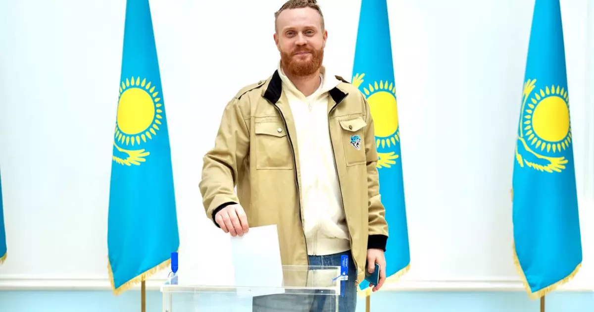  Танымал әзілкеш Евгений Чебатков Мәскеуде дауыс берді 