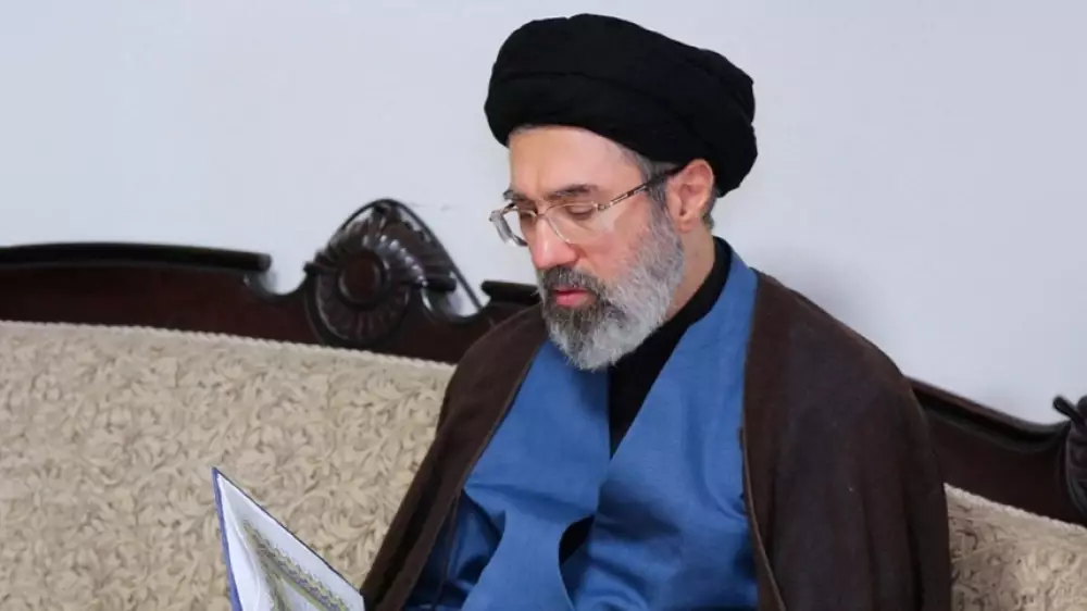 Верховного лидера Ирана тайно вывезли в Москву после ранения - СМИ