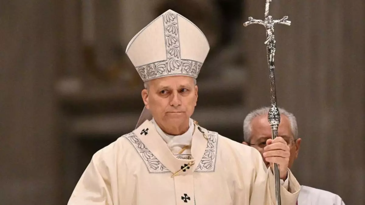 Папа Лев призывает военных лидеров прекратить боевые действия после смертоносного удара по школе, вызвавшего возмущение.